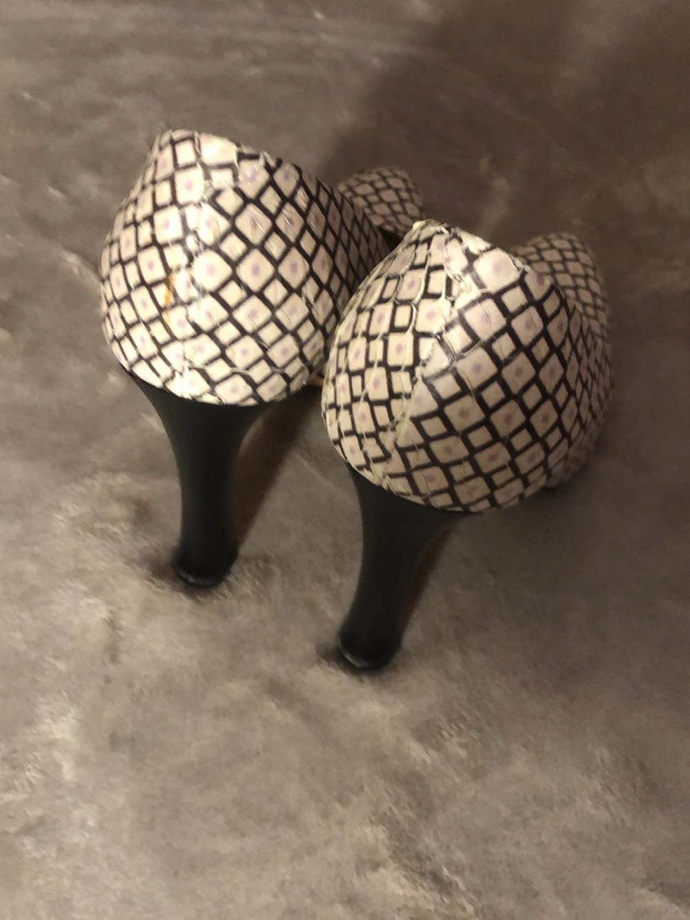 Chloe Black & White Geometric Patterned High Heels